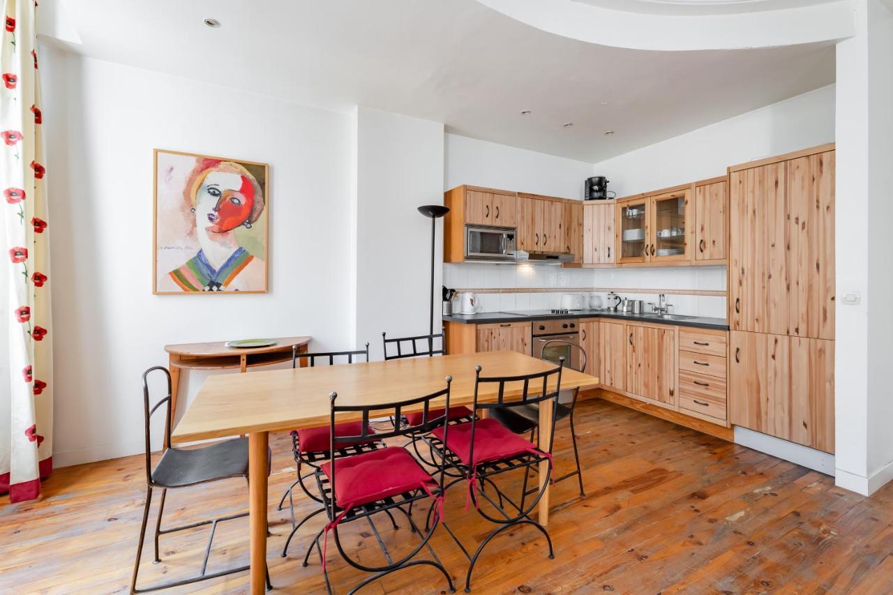 Appartement De Grand Standing, Joliment Decore マルセイユ エクステリア 写真