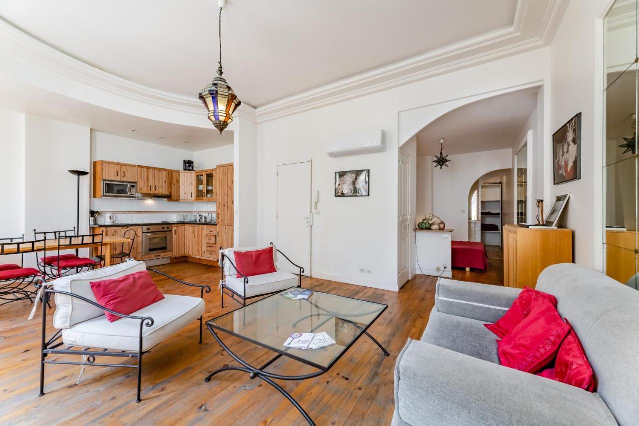 Appartement De Grand Standing, Joliment Decore マルセイユ エクステリア 写真