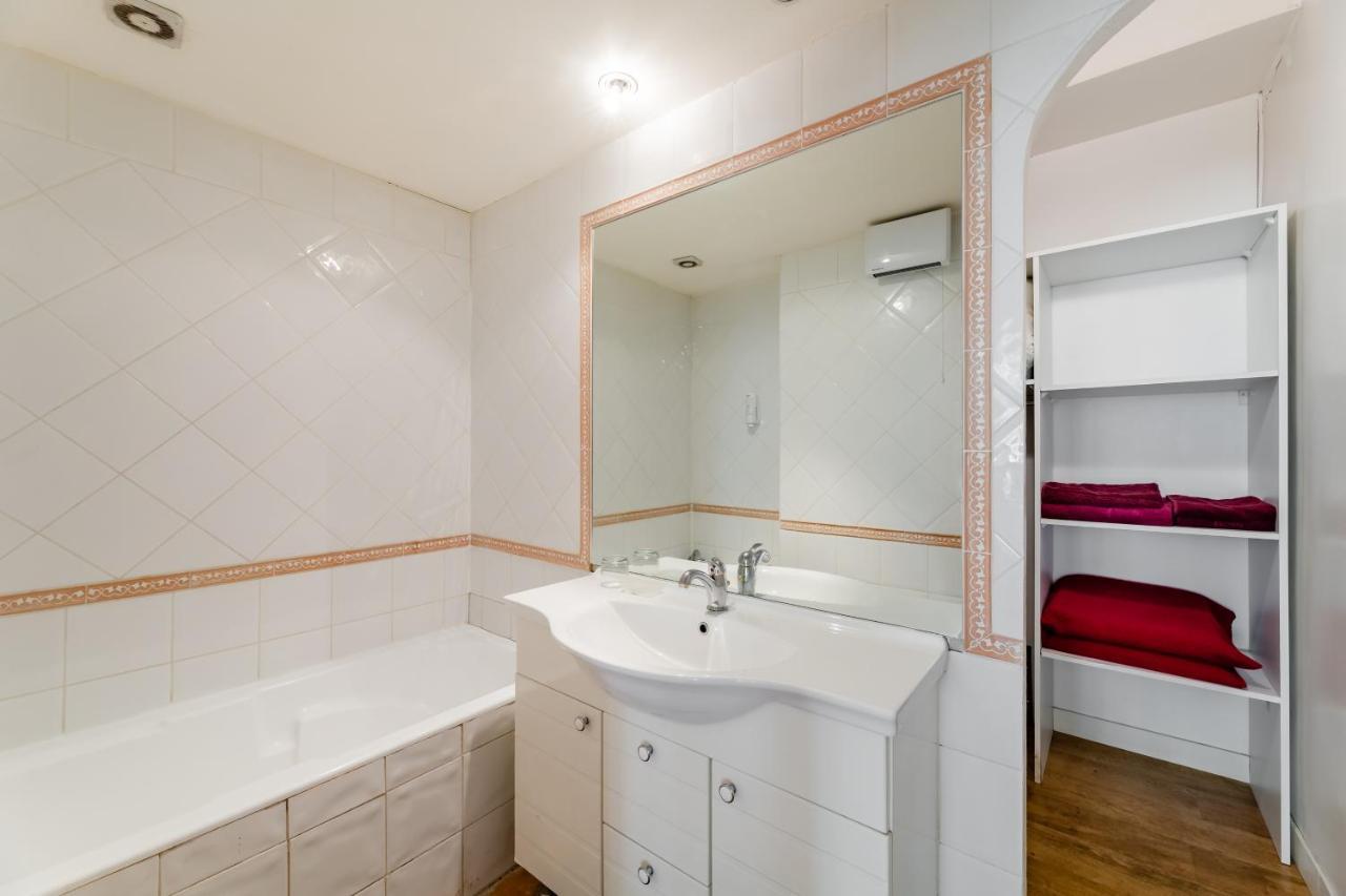 Appartement De Grand Standing, Joliment Decore マルセイユ エクステリア 写真